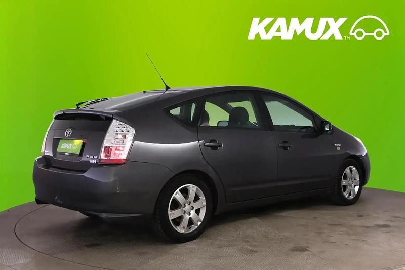 Käytetty Toyota Prius Executive 77 HP (56 kW) 2009 Hopea / harmaa Viistoperä