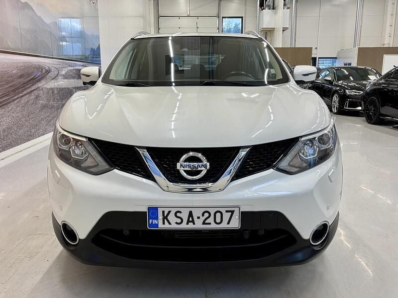 Käytetty Nissan Qashqai 360º 131 HP (96 kW) 2016 Valkoinen Katumaasturi