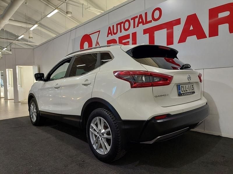 Käytetty Nissan Qashqai Tekna+ 116 HP (85 kW) 2018 Valkoinen Katumaasturi