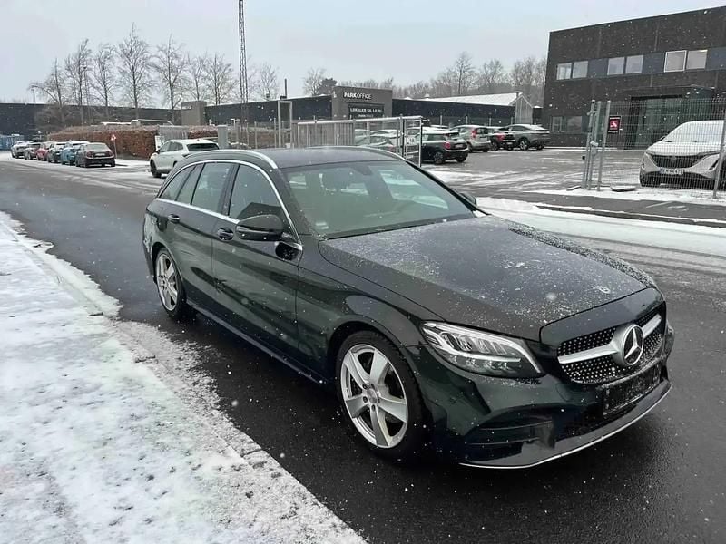 Musta Käytetty 2020 Mercedes C220 AMG line Farmari | 27 890 € (Kallis) - Kuva 1/3