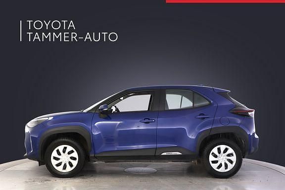 Käytetty Toyota Yaris Cross Active 114 HP (83 kW) 2023 8w7 / 10 Katumaasturi