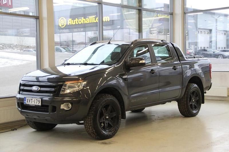 Käytetty Ford Ranger Wildtrack 200 HP (147 kW) 2015 Musta Nouto