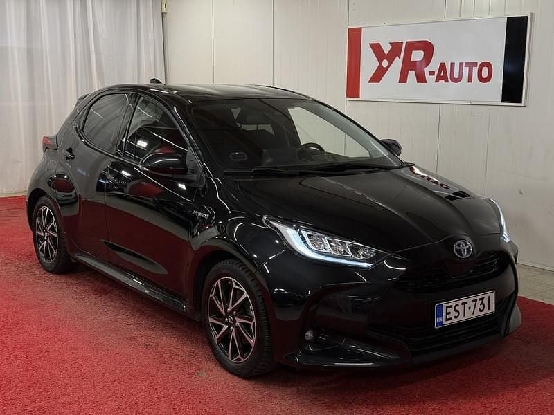 Käytetty Toyota Yaris Hybrid Style 116 HP (85 kW) 2021 Viistoperä