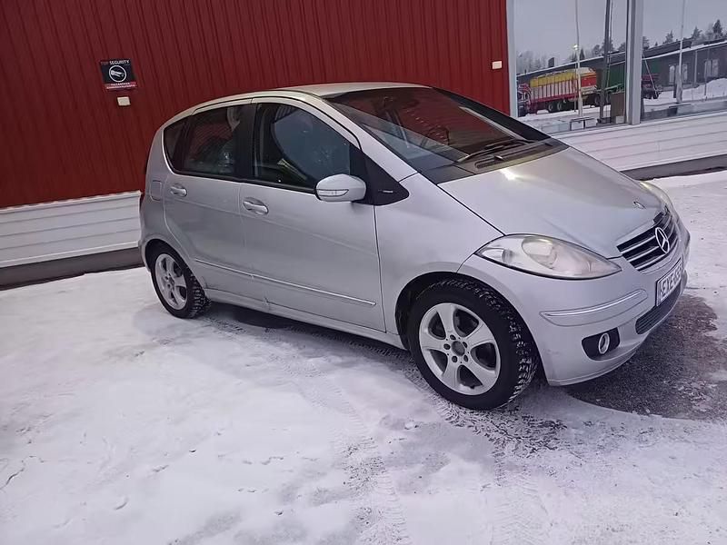 Käytetty Mercedes A180 Avantgarde 2004