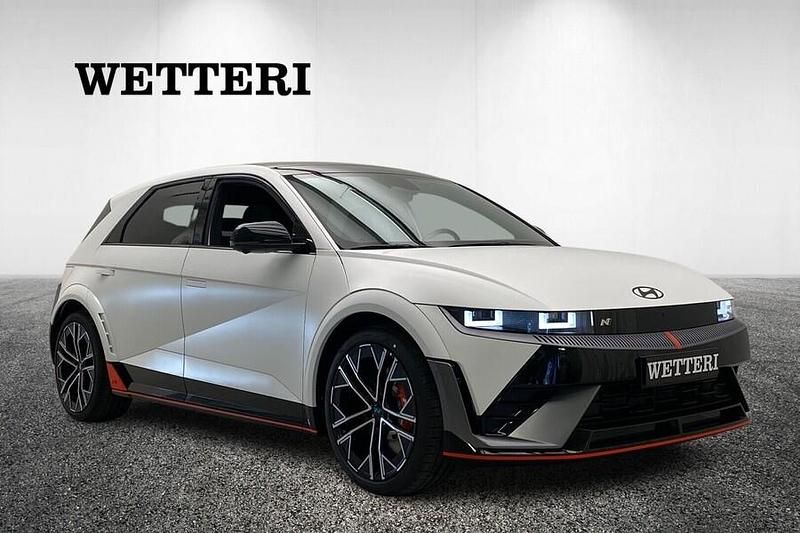 Valkoinen Käytetty 2024 Hyundai Ioniq Viistoperä | 65 780 € - Kuva 1/4