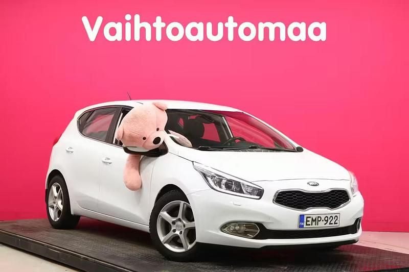 Käytetty Kia Ceed EX 128 HP (94 kW) 2014 Viistoperä