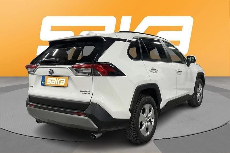 Käytetty Toyota RAV4 Hybrid Executive 178 HP (130 kW) 2023 Katumaasturi