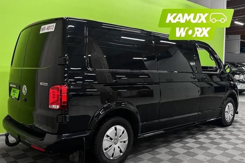 Käytetty VW T6.1 150 HP (110 kW) 2022 Musta Van