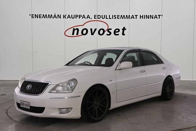 Valkoinen Käytetty 2006 Toyota Crown Sedan | 11 870 € - Kuva 1/4
