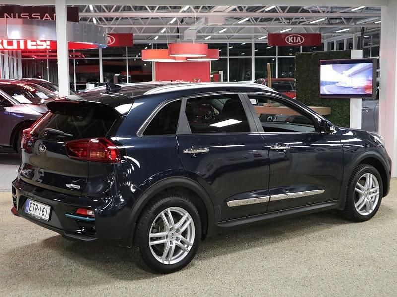 Käytetty Kia Niro Premium 150 kW (204 HP) 2021 Sininen Katumaasturi