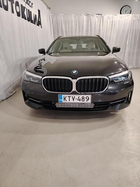 Käytetty BMW 530e 184 HP (135 kW) 2021 Musta Farmari