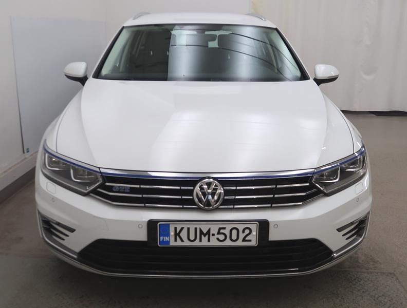 Käytetty VW Passat GTE 218 HP (160 kW) 2018 Valkoinen Farmari