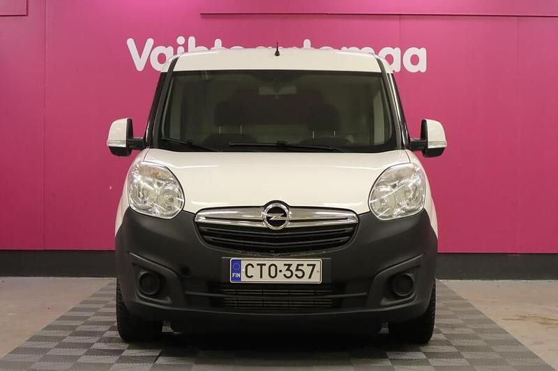 Käytetty Opel Combo 90 HP (66 kW) 2015 Van