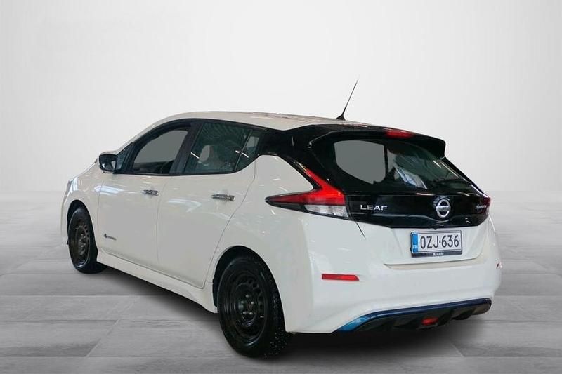 Käytetty Nissan Leaf Acenta 110 kW (150 HP) 2018 Valkoinen Viistoperä