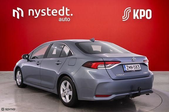 Käytetty Toyota Corolla Active 97 HP (71 kW) 2019 Hopea Sedan