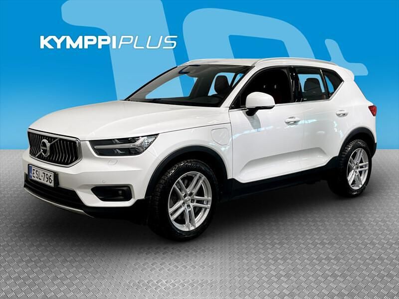 Käytetty Volvo XC40 Business Edition 262 HP (192 kW) 2021 Katumaasturi