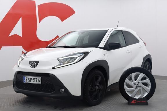 040 Käytetty 2023 Toyota Aygo Multidrive S Viistoperä | 14 990 € (Hyvä tarjous) - Kuva 1/4