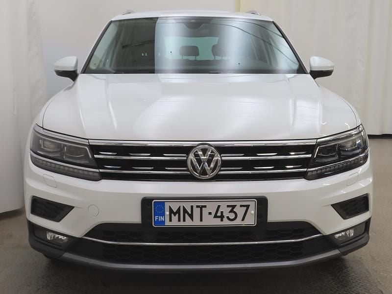 Käytetty VW Tiguan Highline 150 HP (110 kW) 2019 Valkoinen Katumaasturi