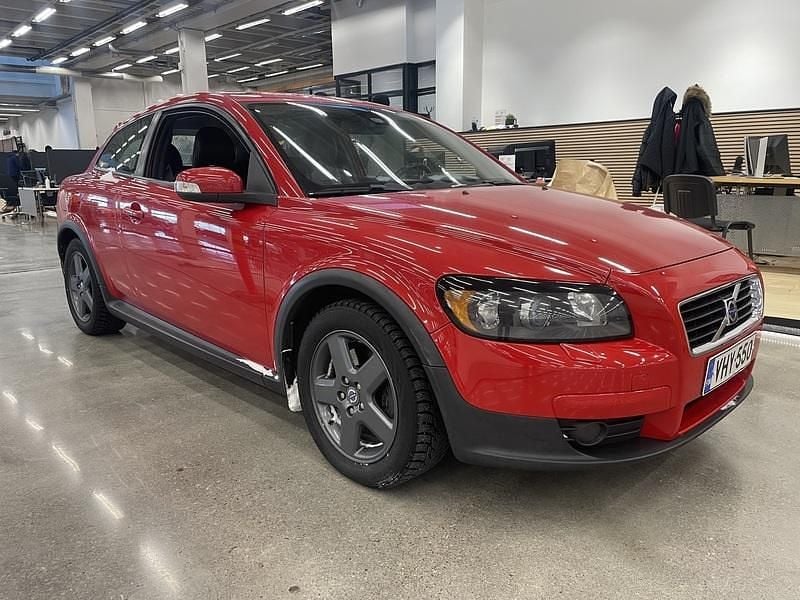 Käytetty Volvo C30 Summum 220 HP (161 kW) 2007 Punainen Viistoperä