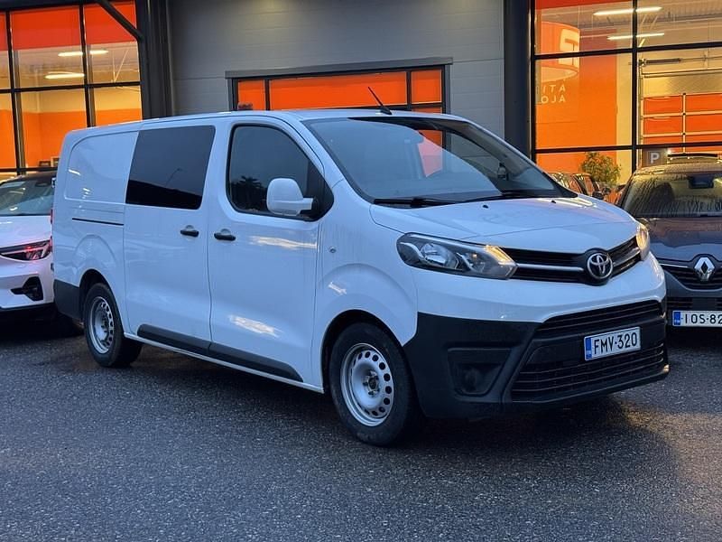 Käytetty 2018 Toyota Proace Tila-auto | 15 990 € (Perustarjous) - Kuva 1/4