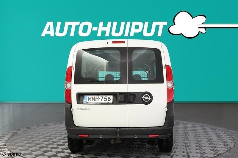 Käytetty Opel Combo 95 HP (69 kW) 2018 Van