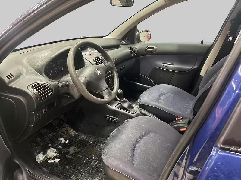 Käytetty Peugeot 206 2001
