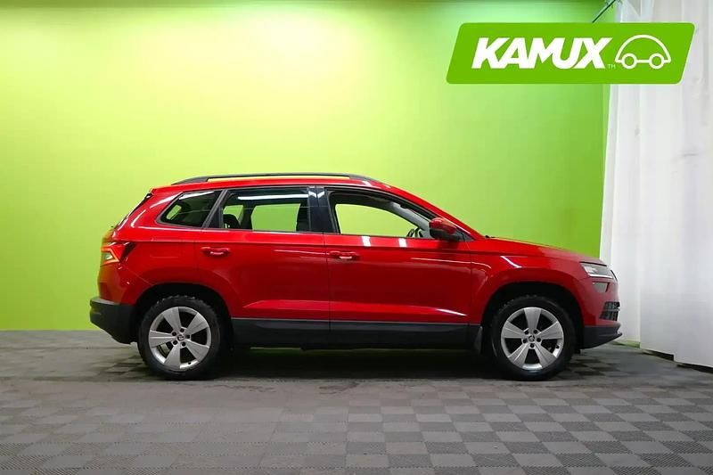 Käytetty Skoda Karoq Style 150 HP (110 kW) 2019 Punainen Katumaasturi