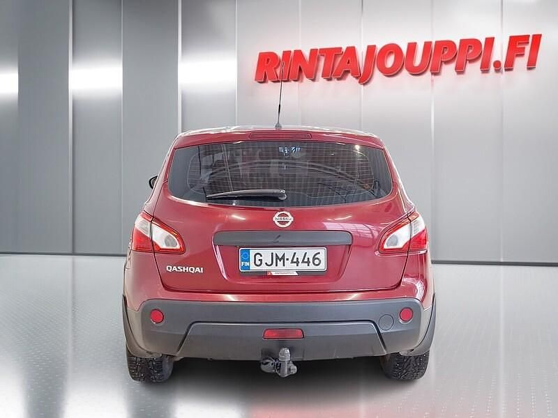 Käytetty Nissan Qashqai Acenta 141 HP (103 kW) 2011 Punainen Katumaasturi