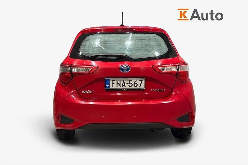 Käytetty Toyota Yaris Hybrid Edition 73 HP (53 kW) 2018 Viistoperä