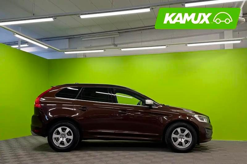 Käytetty Volvo XC60 R-Design 163 HP (119 kW) 2014 Punainen Katumaasturi