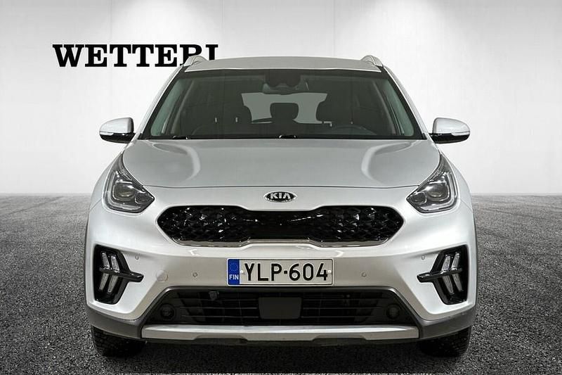 Käytetty Kia Niro EX 140 HP (102 kW) 2020 Hopea Katumaasturi