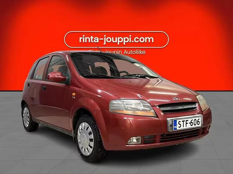 Käytetty Chevrolet Kalos SX 94 HP (69 kW) 2003 Punainen Viistoperä