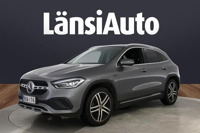 Harmaa Käytetty 2021 Mercedes GLA250 Business Katumaasturi | 28 480 € (Perustarjous) - Kuva 1/1