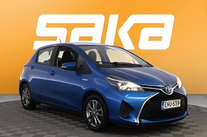 Käytetty Toyota Yaris Hybrid Active 73 HP (53 kW) 2016 Viistoperä
