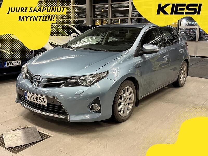 Käytetty 2013 Toyota Auris Hybrid Comfort Viistoperä | 12 980 € (Perustarjous) - Kuva 1/3