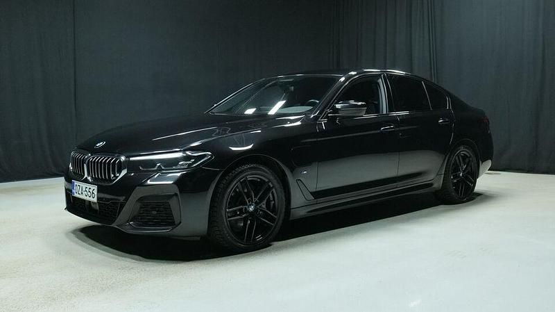 Käytetty BMW 530e 292 HP (214 kW) 2022 Musta Sedan