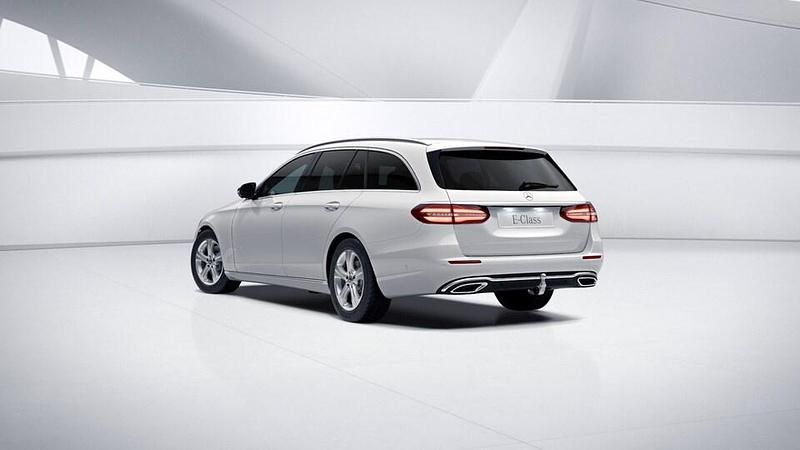 Käytetty Mercedes E220 Business 194 HP (142 kW) 2018 Farmari