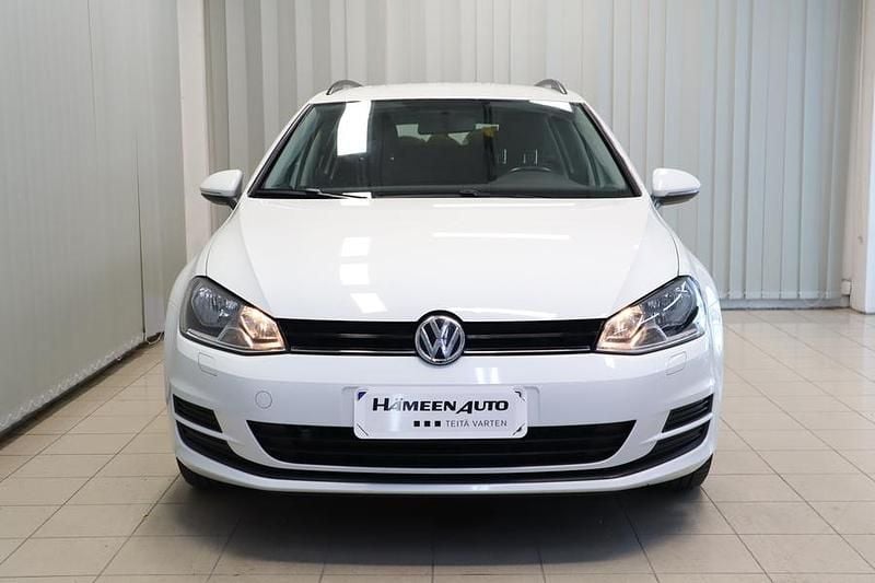 Käytetty VW Golf VII Comfortline 110 HP (80 kW) 2016 Valkoinen Farmari