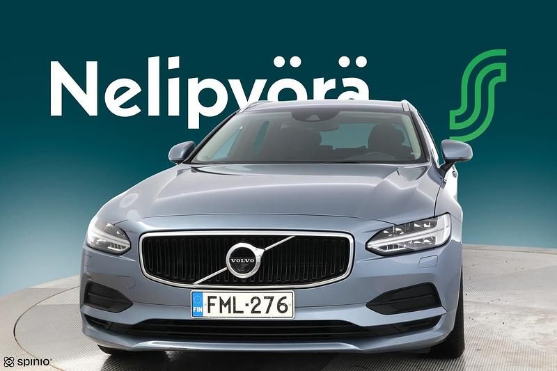 Käytetty Volvo V90 Momentum 235 HP (172 kW) 2016 Farmari