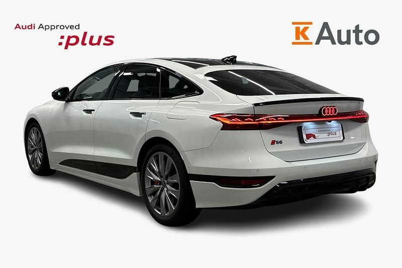 Käytetty Audi e-tron Sportback Design 364 kW (496 HP) 2025 Valkoinen Katumaasturi