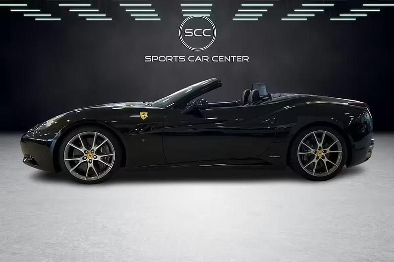 Käytetty Ferrari California 490 HP (360 kW) 2012 Musta Avoauto