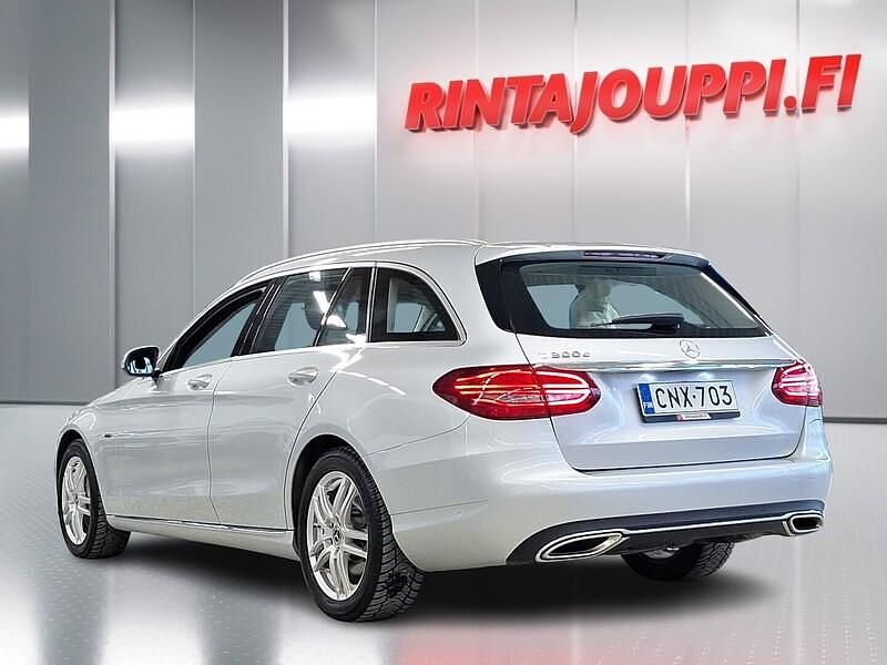 Käytetty Mercedes C300e Avantgarde Edition 211 HP (155 kW) 2020 Hopea Farmari