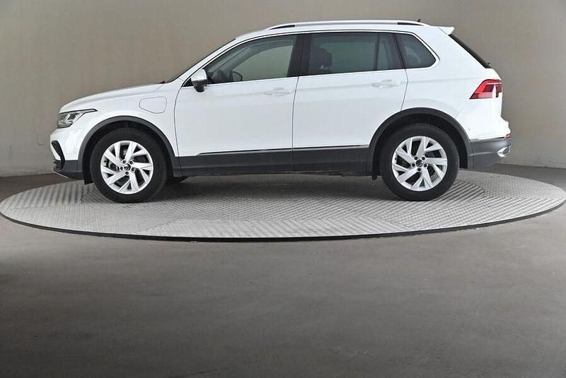 Käytetty VW Tiguan Business 245 HP (180 kW) 2023 Katumaasturi