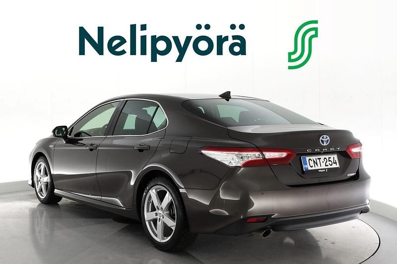 Käytetty Toyota Camry Business Edition 296 HP (217 kW) 2019 Ruskea Sedan