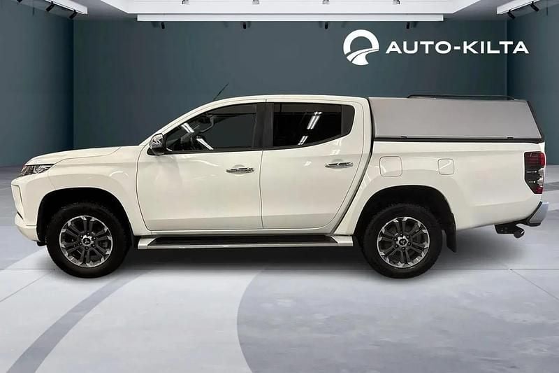 Käytetty Mitsubishi L200 Invite 150 HP (110 kW) 2021 Valkoinen Nouto
