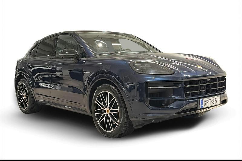 Käytetty Porsche Cayenne 471 HP (346 kW) 2024 Sininen Katumaasturi