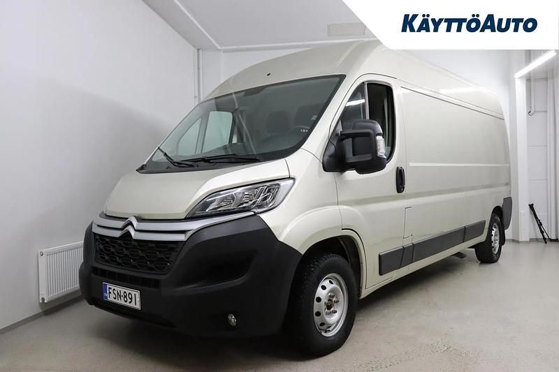 Käytetty Citroën Jumper 140 HP (102 kW) 2023 Ruskea (beige) Tila-auto