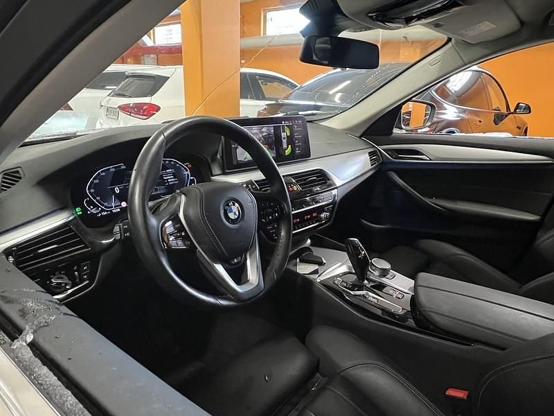 Käytetty BMW 530e 292 HP (214 kW) 2022 Farmari