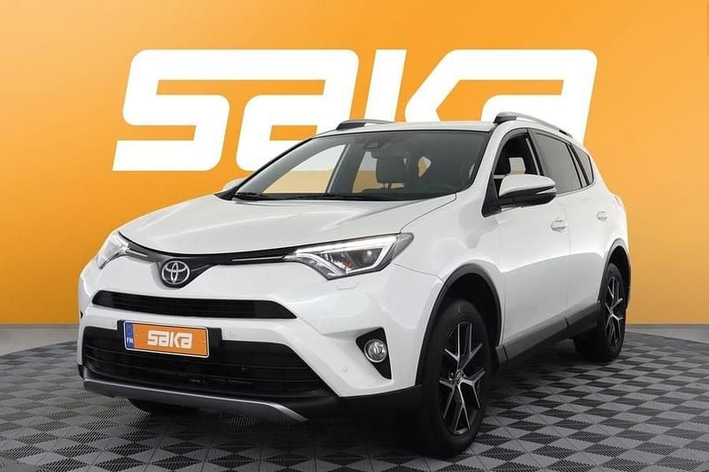 Käytetty Toyota RAV4 Active 152 HP (111 kW) 2017 Katumaasturi