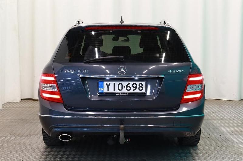Käytetty Mercedes C220 Business 170 HP (125 kW) 2014 Harmaa Farmari